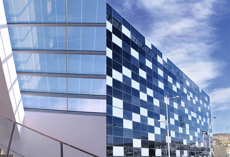 5 - Replace traditional glazing with solar glass to generate electricity where roof space is limited 5- استبدال الزجاج التقليدي بالزجاج الشمسي لتوليد الكهرباء حيث تكون مساحة السطح محدودة