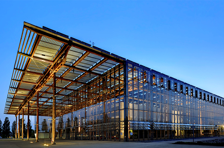 7 - Revitalize a facade with solar energy 7- تنشيط واجهة بالطاقة الشمسية