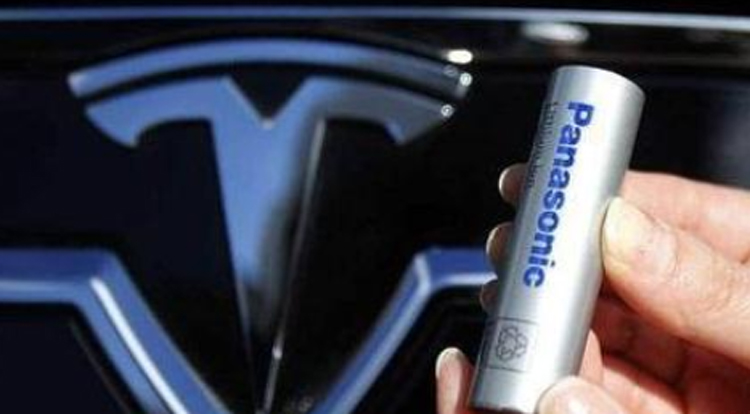 Cylindrical lithium battery بطارية ليثيوم أسطوانية