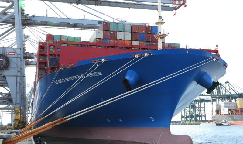 Container Ship سفينة شحن