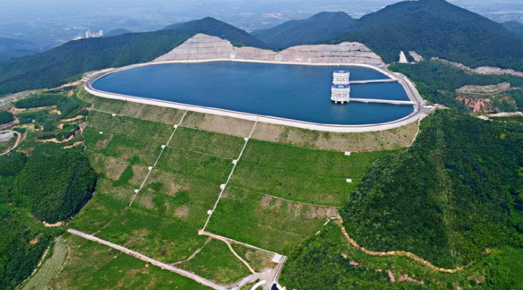 Pump storage تخزين المضخة