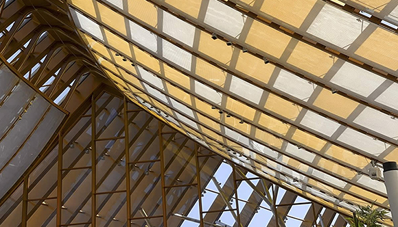 BIPV - بناء الخلايا الكهروضوئية المتداخلة